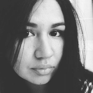 Meet your Posher, Adelina